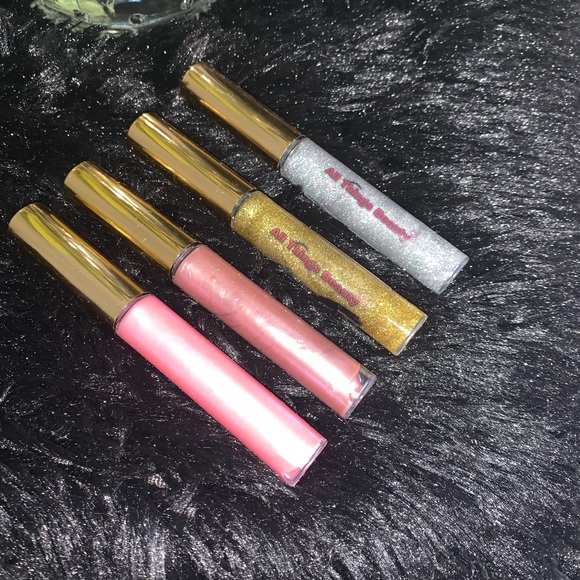 Lip gloss! - Picture 2 of 2